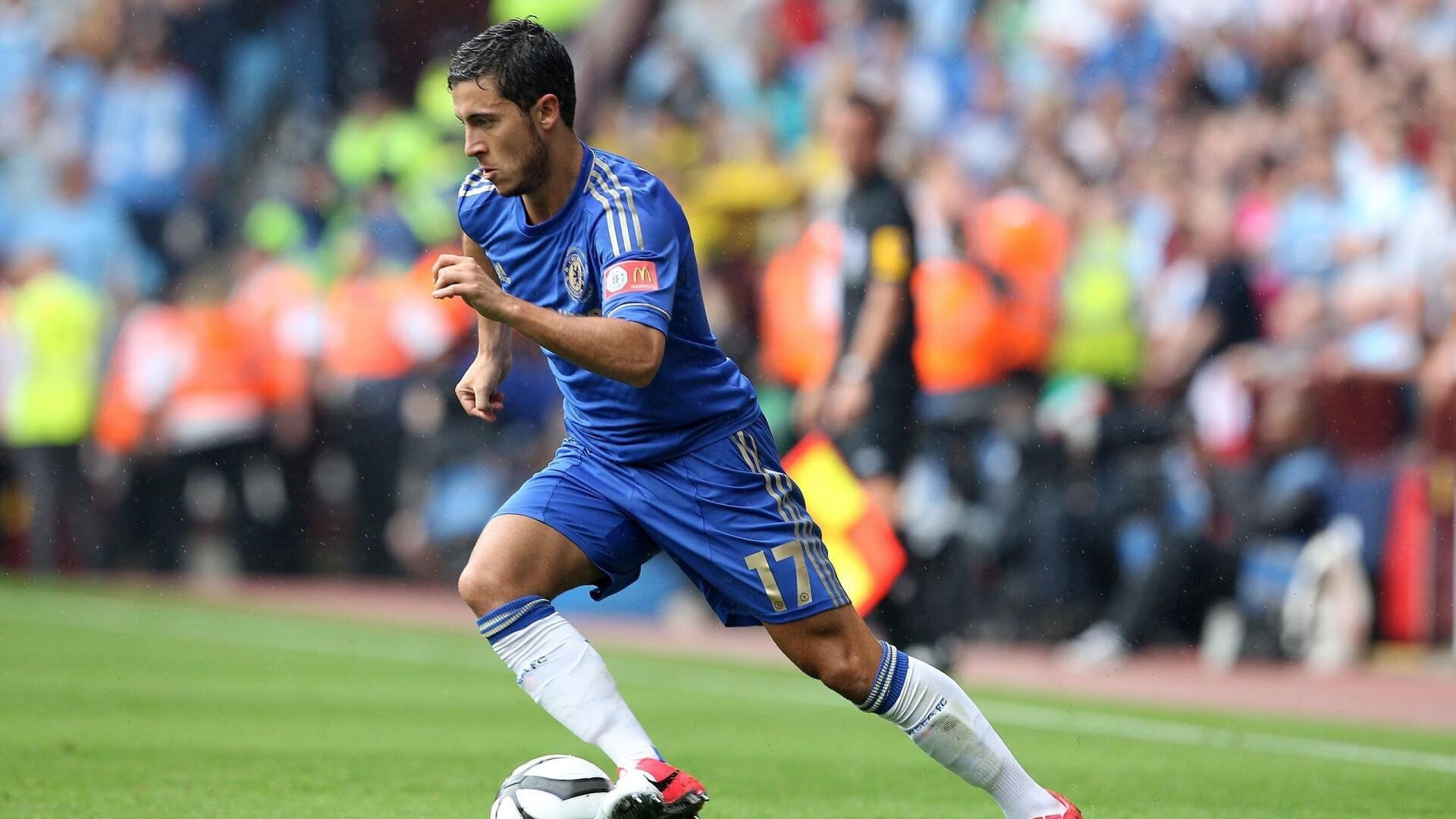 随机“英超战火再起，豪门逐鹿争夺榜首”，英超的豪门球队