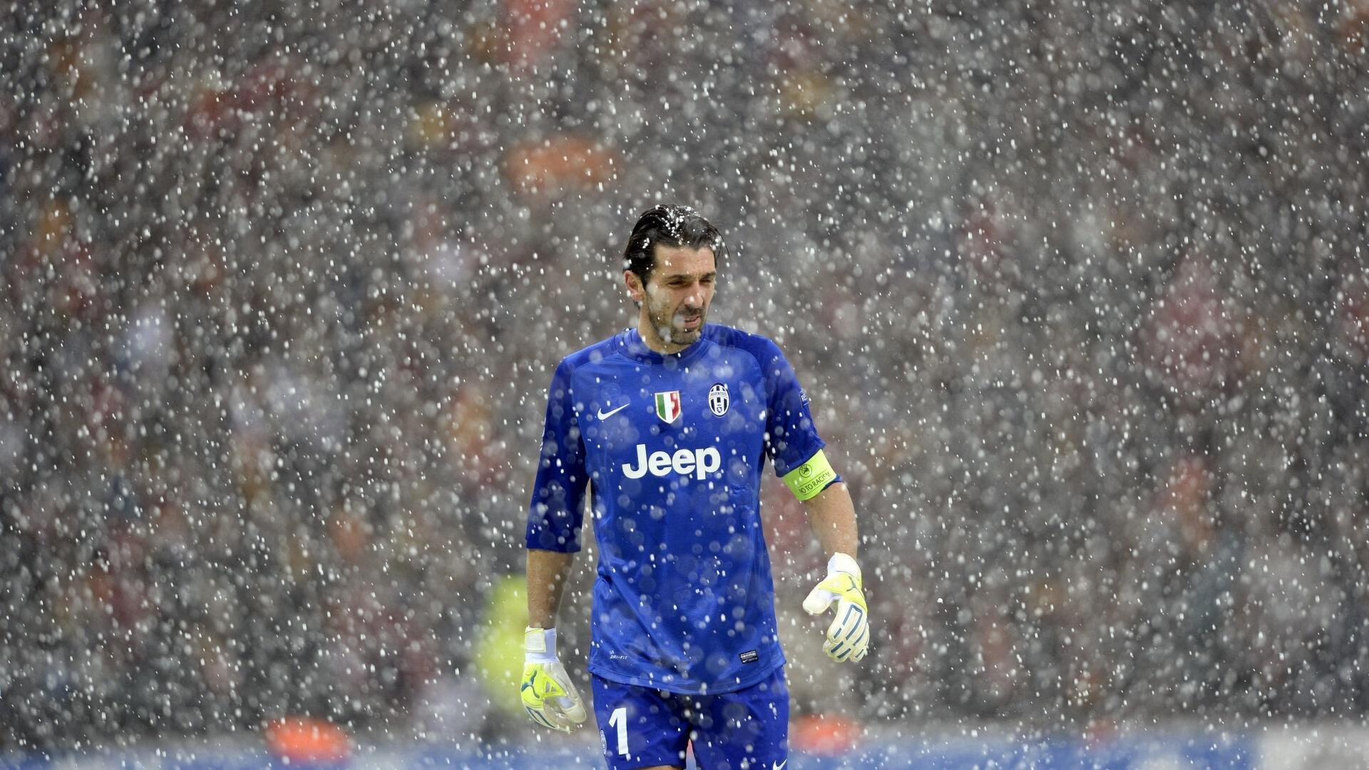 随机围棋国手走进宝安区孝德学校，与中小学围棋爱好者进行指导棋对弈